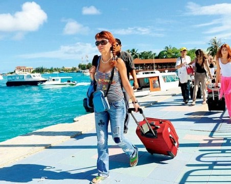 На Малдивите разработиха нови правила за приемане на туристи