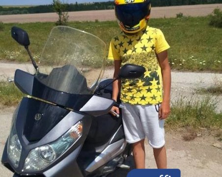 Прокуратурата иска арест за мъжа, дал мотора си на непълнолетния Джем, с който бе пометена жена