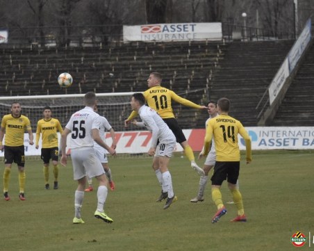 Пускат журналисти на контролата на Ботев