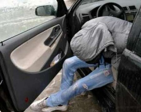 Двама надрусани шофьори преспаха в ареста в Пловдив