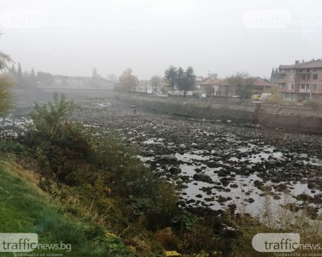 Каназирева се срещна с енергийния министър за проблемите с река Въча и кариерите в Белащица