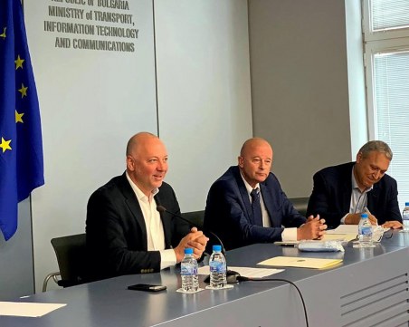 Министър и превозвачи обсъдиха всички мерки в бранша