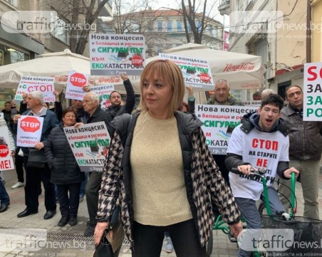 Жители от Белащица не знаят, а и не искат среща с Мая Манолова, която ги 