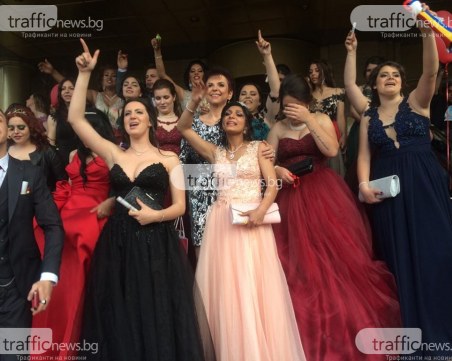 Абитуриенстките балове - най-рано в края на юни