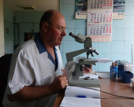 Д-р Петър Петров: Вирусът не е тук да ни убие, защото ако го стори – умира и той