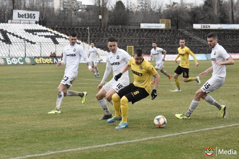 Футболът в Пловдив се завръща днес