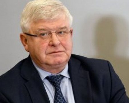 Ананиев издаде заповед, с която се разрешават семинари и изложения