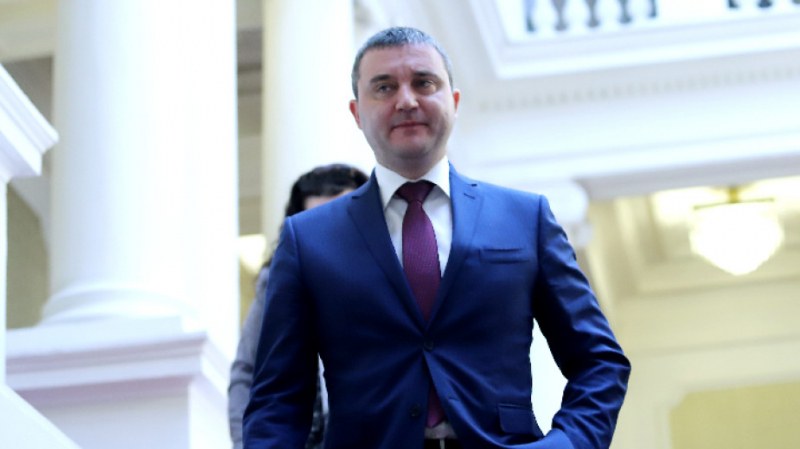 Прокуратурата разпитвала министър Горанов по първото дело срещу Божков