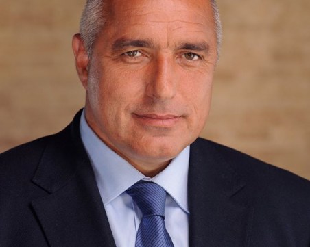 Да се отпусне еднократна помощ за семейства, чиито деца са записани в осми клас