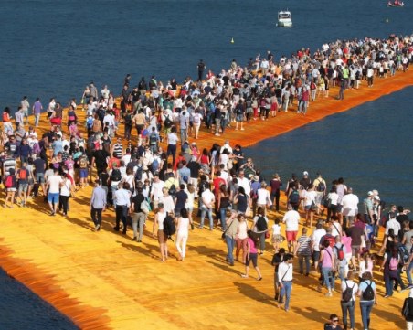 Кристо - артистът, който опакова светът с изкуство