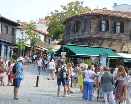 Жители на Созопол притеснени от нерегистрирана секта