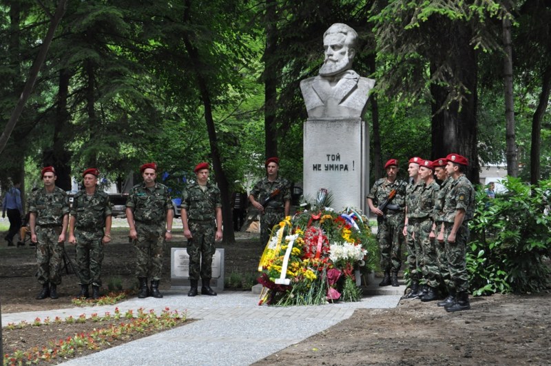 На този ден: Честваме Ботев и героите, загинали за България