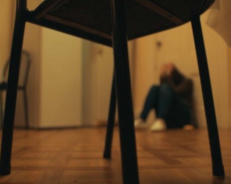 Арестуваха четирима, съблекли пловдивчанин по бельо