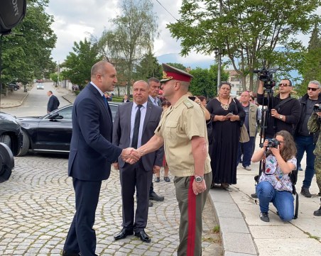 Президентът пристигна в Калофер, за да почете паметта на Ботев