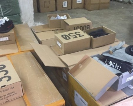 Гръцки митничари хванаха десетки хиляди ментета, предназначени за България