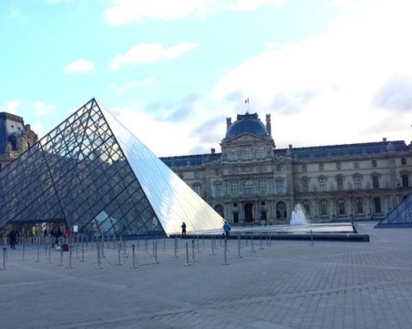 Лувърът отваря врати