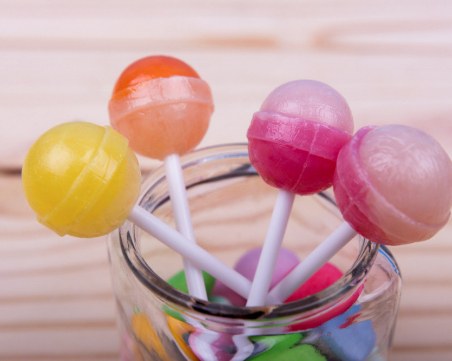 Министър в Мадагаскар е уволнен след поръчка на близалки 