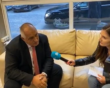 Премиерът: Божков не ми е дал нито стотинка