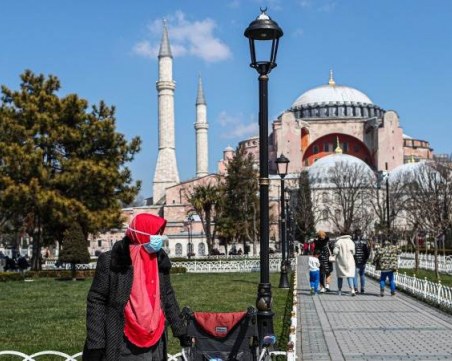 Въвеждат отново строги мерки в Турция