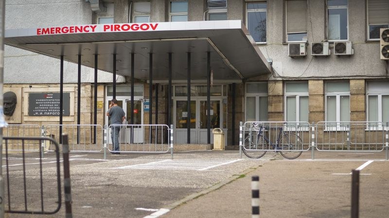 Методи Бачев постъпил в болница за операция на носа