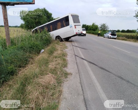 Автобус се обърна на влизане в Пловдив