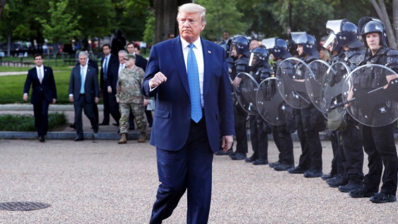 Тръмп иска 10 000 военни по улиците на Вашингтон