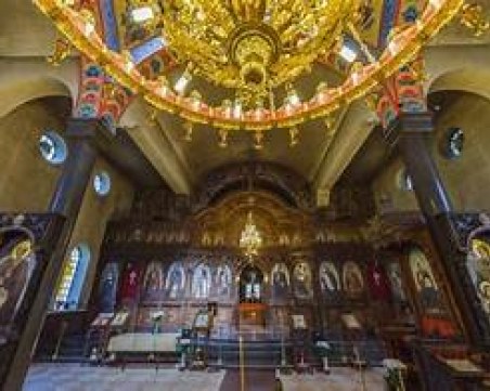 Две години затвор за крадец, задигнал икони и вещи за над 70 бона от църкви