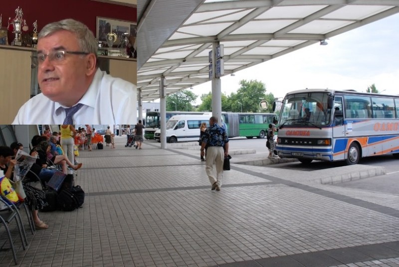 60 медици в Пловдив заложници на Хеброс бус, Дошков пак своеволно спира автобуси
