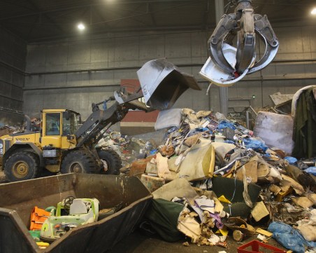 Акция в Пловдив! Влизат в офисите и предприятията на всички фирми в боклукчийския бизнес