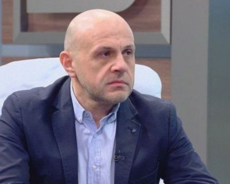 Томислав Дончев: Ключов момент в приказките е кой убива змея