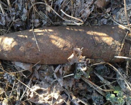 Взривяват снаряд край Сопот