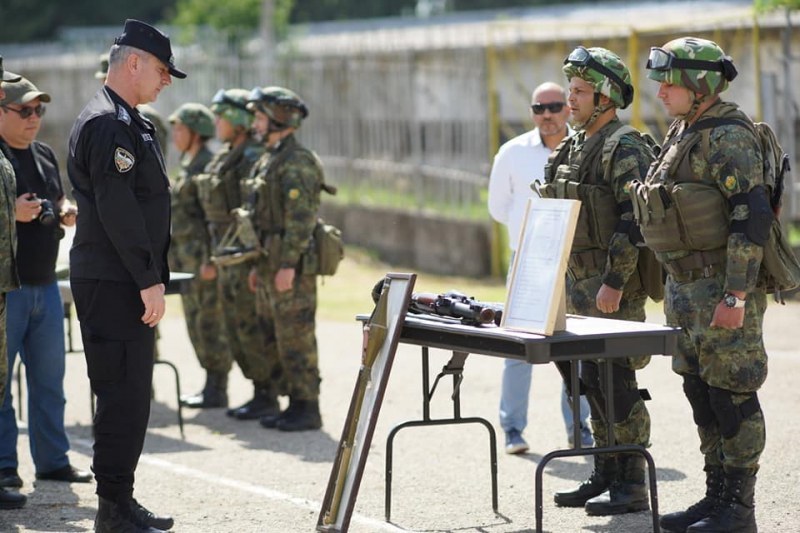 Началникът на отбраната посети Карловската бригада, разгледа въоръжението