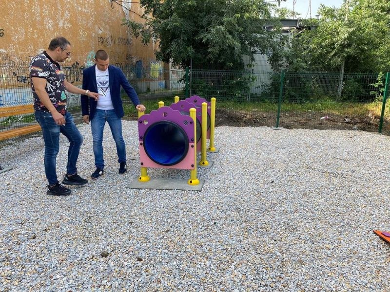 Нова модерна кучешка площадка изградиха в