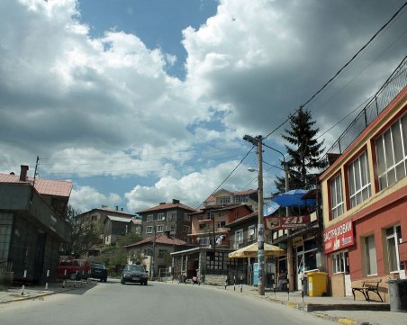 Заразените в Сърница вече са 48 души