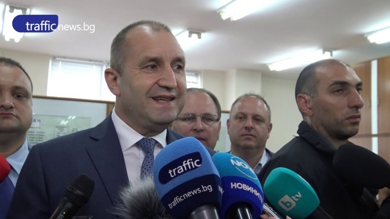 Радев: Бетонът по Черноморието се издига със съдействието на много институции