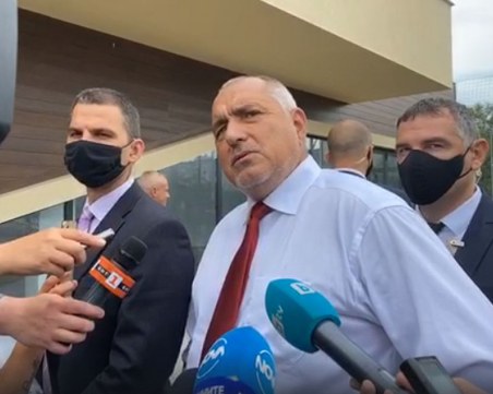 Борисов към кмета на Варна: Съревновавате се с Бургас, направете проект за градска железница