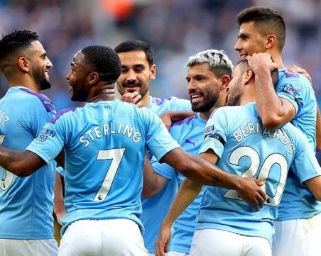 Тревога в Англия: Заплатите растат, приходите намаляват