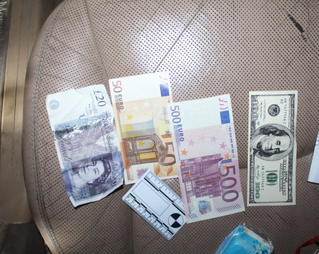 Задържаха група за разпространение на фалшива валута