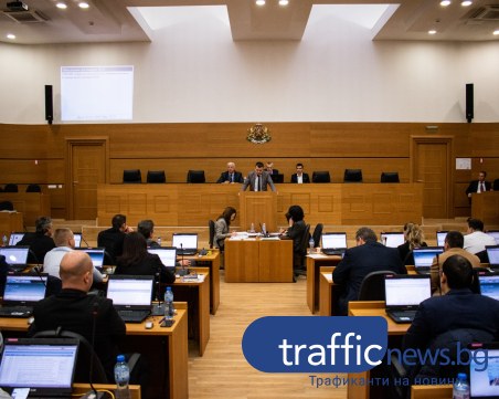 Златен пръст: Човек на Славчо Атанасов измъкна парите на фондация 