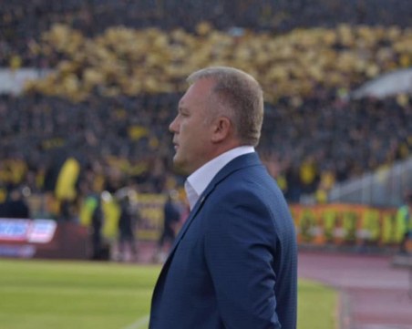 Феновете на Ботев поздравиха Белия за рождения му ден