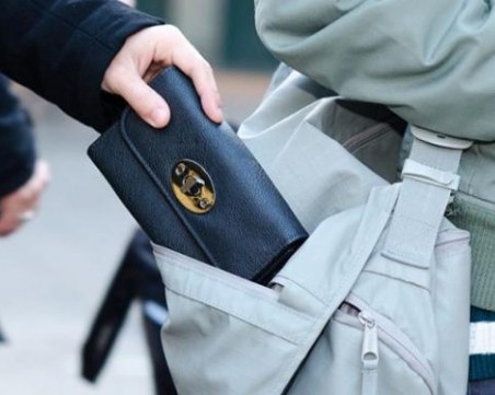 Малолетен джебчия обра жена край Пловдив