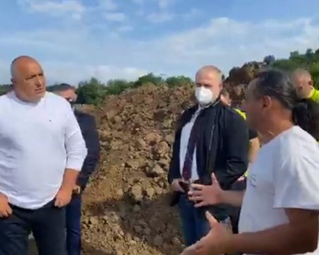 Борисов тръгна по АМ 