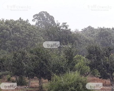Облаците намаляват, валежите спират тази нощ, но за кратко