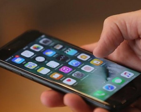 Патологична любов: Мъж изнудва с интимни снимки асеновградчанка, иска да се оженят