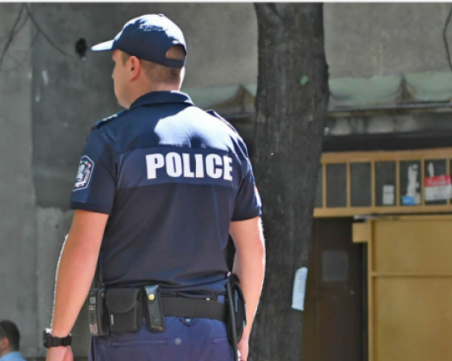 Апаш задигна 7 000 лв от къща, скри ги в изоставена постройка