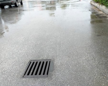 Чистят шахтите в Пловдив! Ето къде да НЕ паркираме колите си