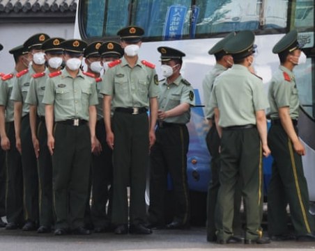 Китай - с най-много положителни проби от месец, хипермаркет в Пекин пламна от Covid-19