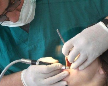 Слагат безплатни зъбни протези на социално слаби пловдивчани