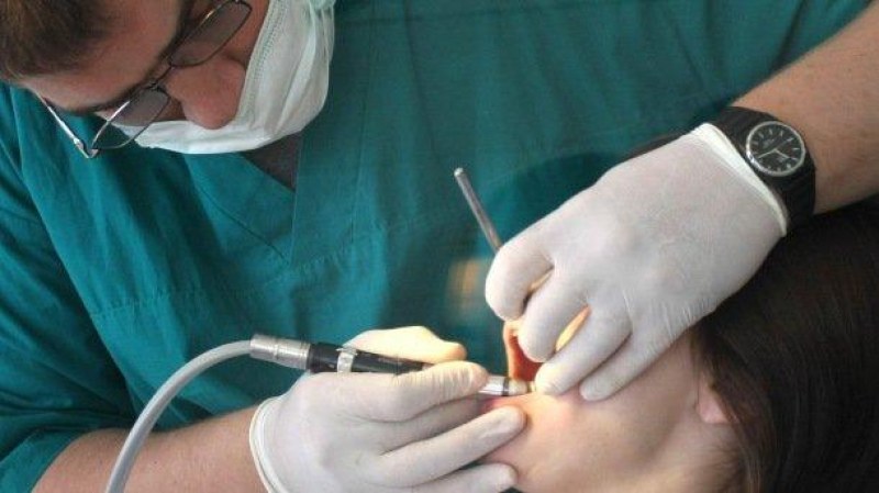 Слагат безплатни зъбни протези на социално слаби пловдивчани