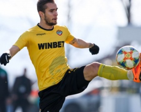 По един от Локо и Ботев пропуска началото на плейофите